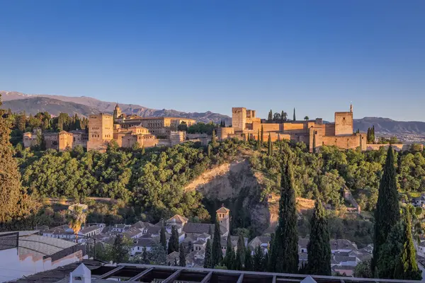 Granada és az Alhambra – belépő, tippek, időzítés