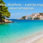 Skiathos görög sziget homokos strandja és tengerparti fenyőerdő